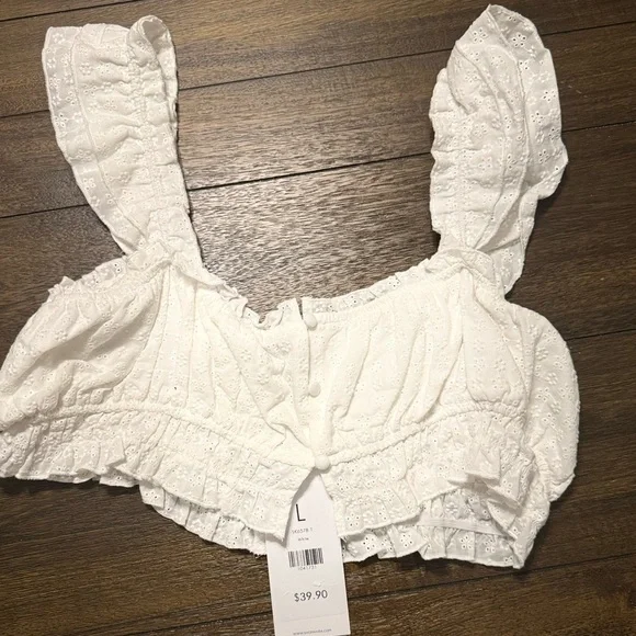 AKIRA White Eyelet Lace 2 Piece Set Ruffle Crop Top Smocked Mini Skirt Sz L NWT - Picture 4 of 5